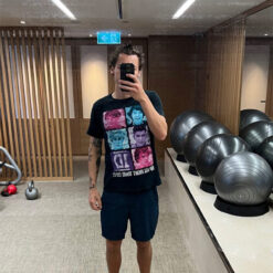 Harry Styles Gym Selfie Wearing One Direction T-Shirt
